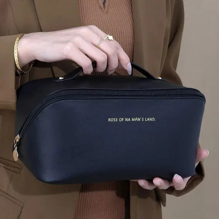grande trousse de toilette avec compartiment
