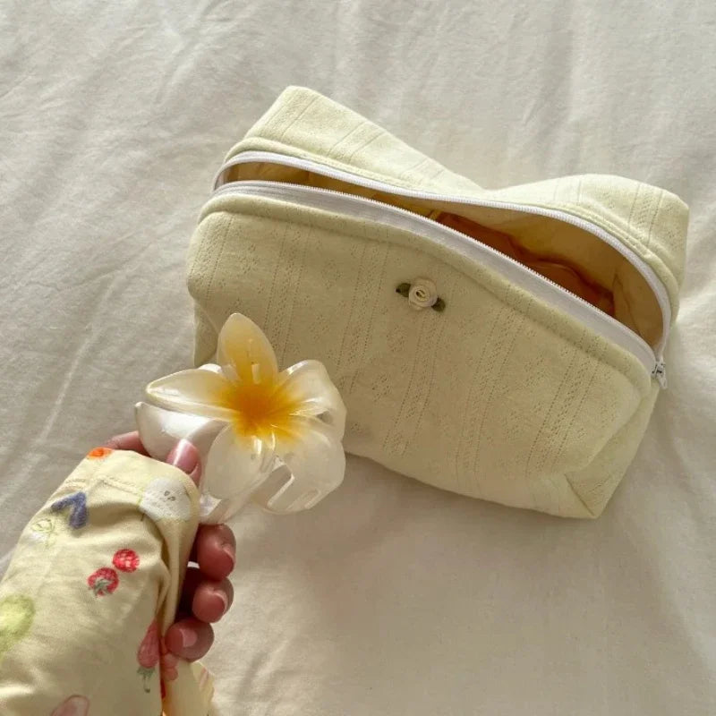 belle trousse de toilette femme