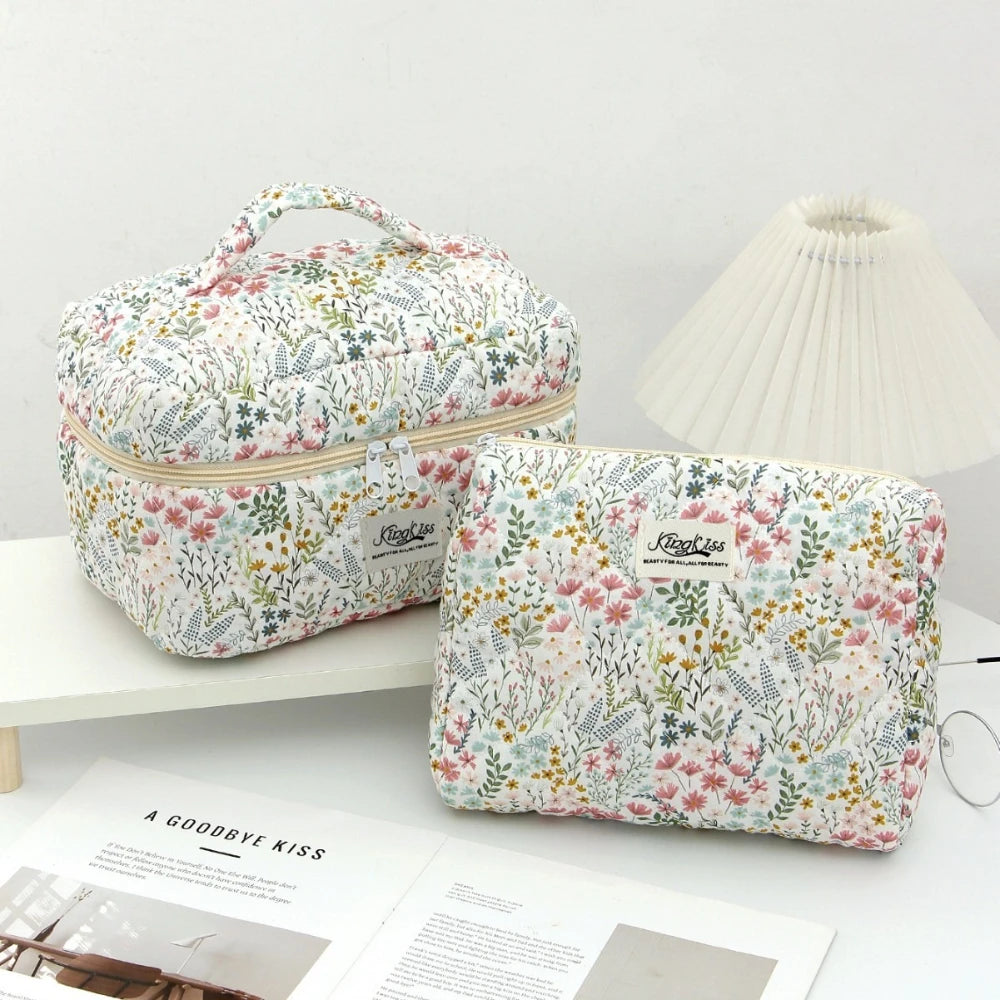 trousse de toilette fleurie