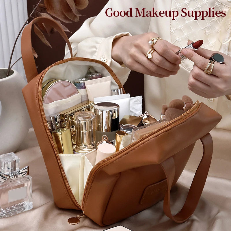 trousse de toilette et maquillage