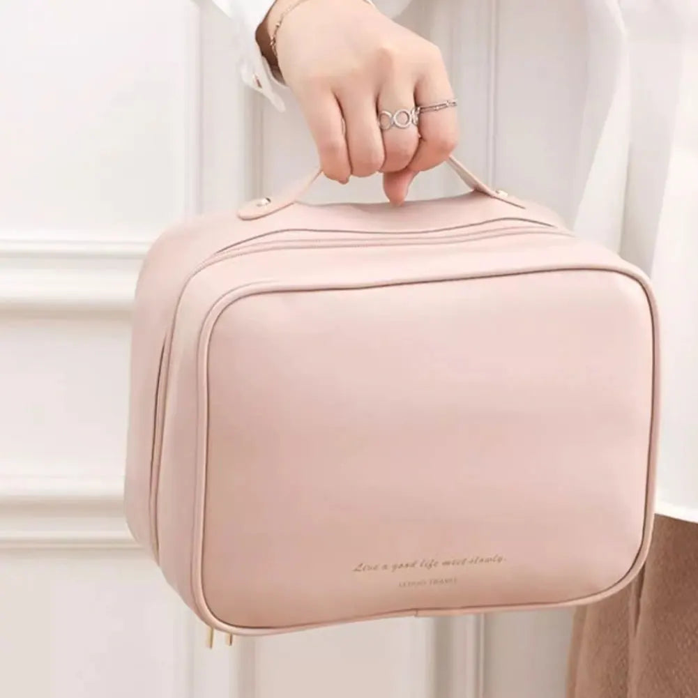 grande trousse de toilette femme tendance