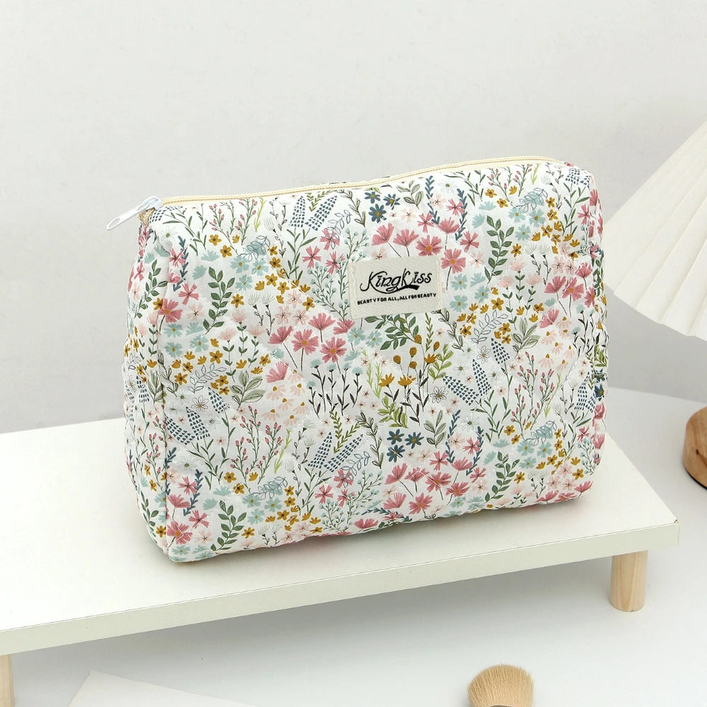 trousse de toilette fleurie