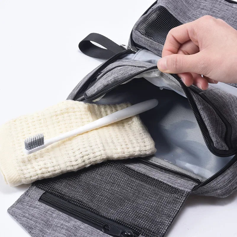 trousse de toilette à suspendre