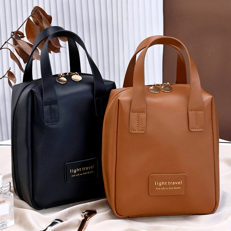 trousse de toilette et maquillage