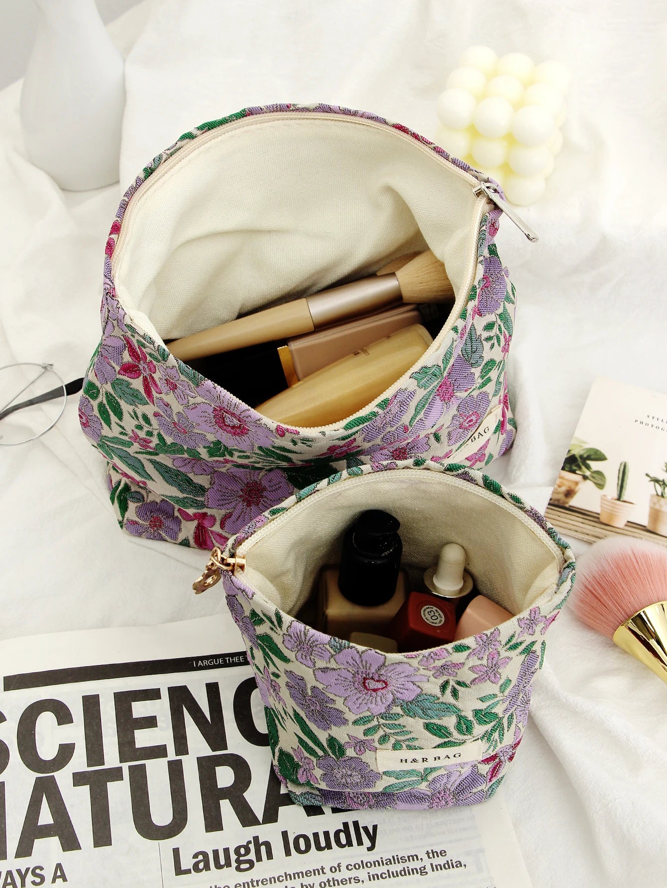 trousse de toilette violette