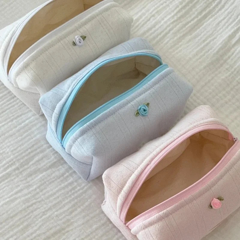 belle trousse de toilette femme