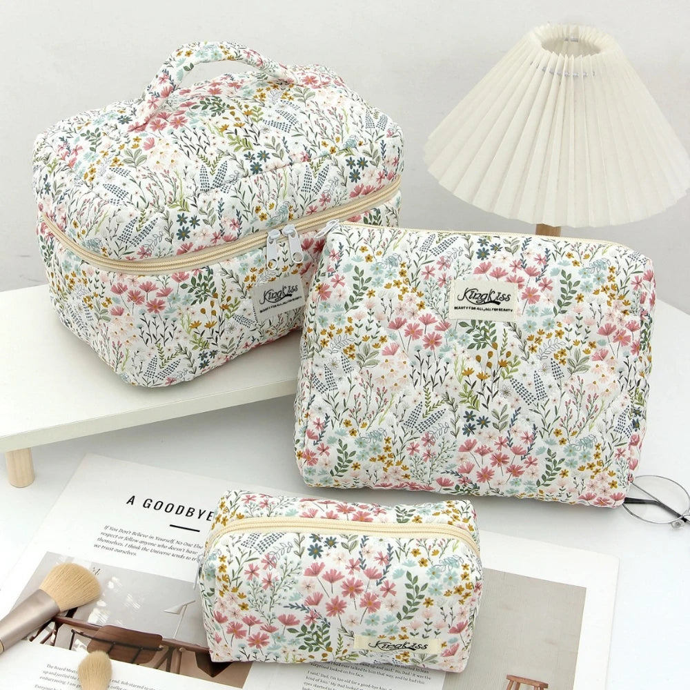 trousse de toilette fleurie
