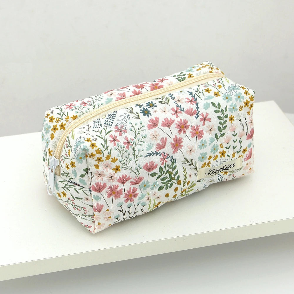 trousse de toilette fleurie