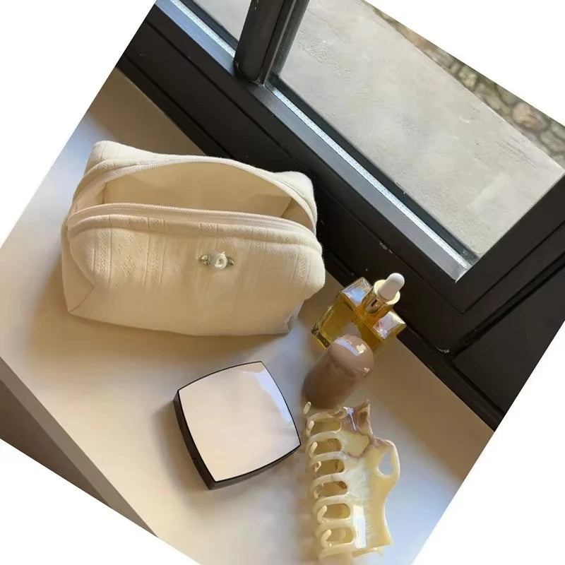 belle trousse de toilette femme