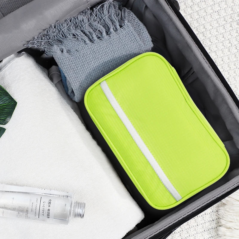 trousse de toilette pour voyages