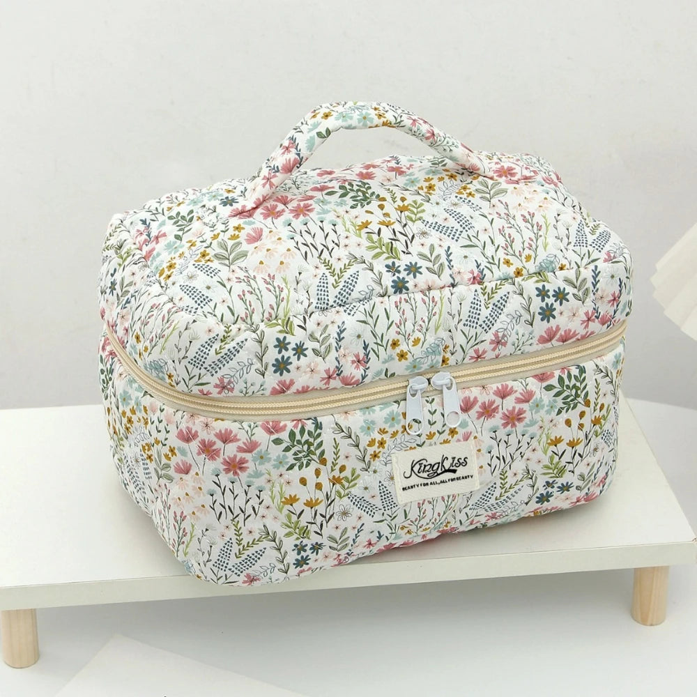trousse de toilette fleurie