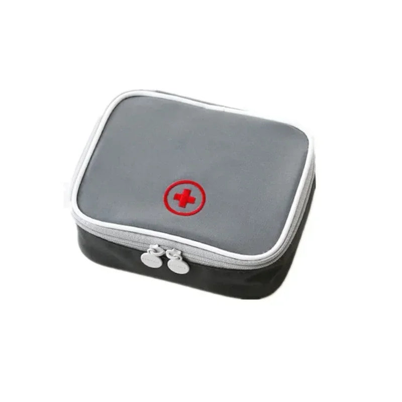 trousse de toilette avion pharmacie