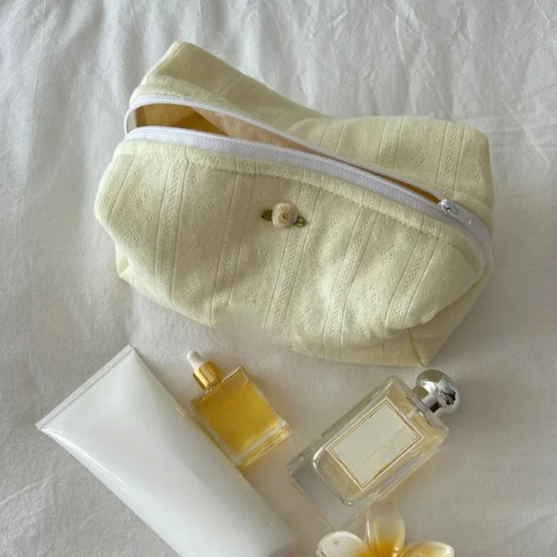 belle trousse de toilette femme
