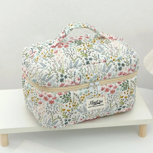 trousse de toilette fleurie